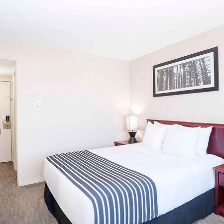 Sandman Inn Smithers Ngoại thất bức ảnh