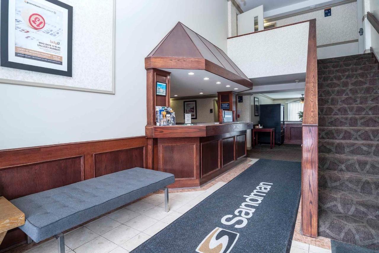 Sandman Inn Smithers Ngoại thất bức ảnh