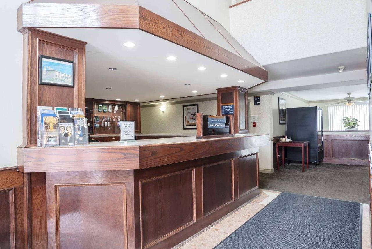 Sandman Inn Smithers Ngoại thất bức ảnh