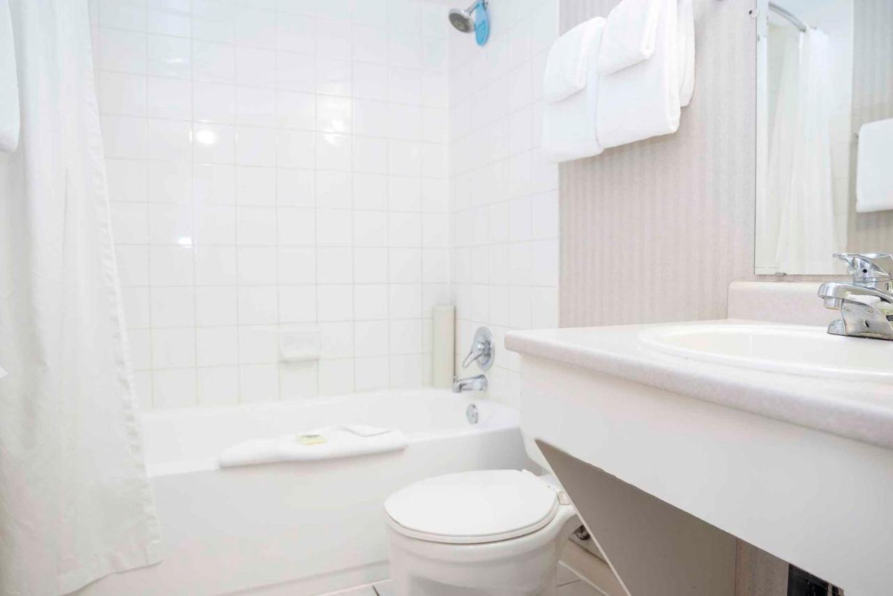 Sandman Inn Smithers Ngoại thất bức ảnh